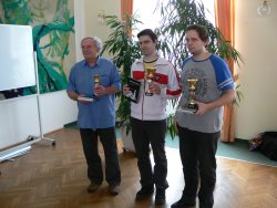 Medailisté přeboru Karlovarského kraje v rapid šachu 2013 (zleva Kovář, Soukup a Tichý).