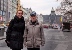 GM Viktorija Cmilyte a GM Boris Gulko na Václavském náměstí (zdroj: webové stránky pořadatele)

