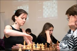 WIM Tereza Olšarová porazila v prvním kole Zdenku Blumelovou