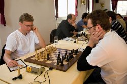 GM Viktor Láznička a IM Jaroslav Bureš