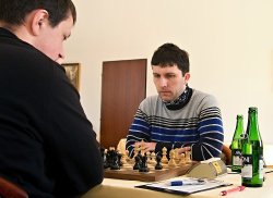 IM Pavel Šimáček v partii s GM Radoslawem Wojtaszkem