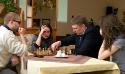 IM Tazbir, WIM Dolgova, GM Širov a Natalia Širov