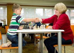 Kryštof Hofman proti Alžbětě Majstrové - krajský přeborník do 10 let proti krajské přebornici v bleskovém šachu 