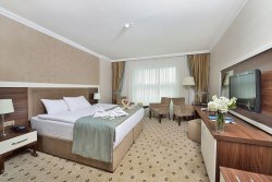 MS juniorů 2013 se konalo v pěkném prostředí 4* hotelu (zdroj fotografií od Zeynep Yetisgina a Fatma Koc Ozturka - webové stránky pořadatele)