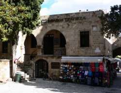 Národní banka. V době krize s přidruženou výrobou (prodejem)