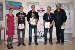 Eva Pekárková, IM Vojtěch Zwardoň, GM Peter Michalík, IM Jaroslav Bureš a Břetislav Eichler (foto: Vladimír Jagr)