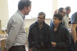 Z levé strany: pan Jelínek a hosté z Indie – otec Venkatesh, syn Dhanush……..